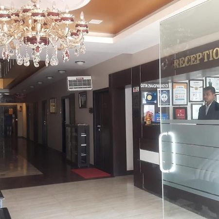The Grand Krishna Luxury Hotel Чикмагалур Экстерьер фото
