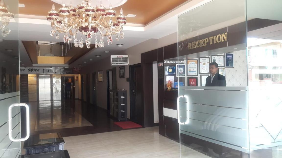 The Grand Krishna Luxury Hotel Чикмагалур Экстерьер фото