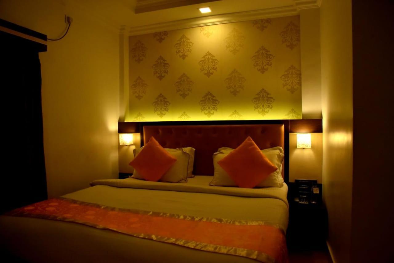 The Grand Krishna Luxury Hotel Чикмагалур Экстерьер фото