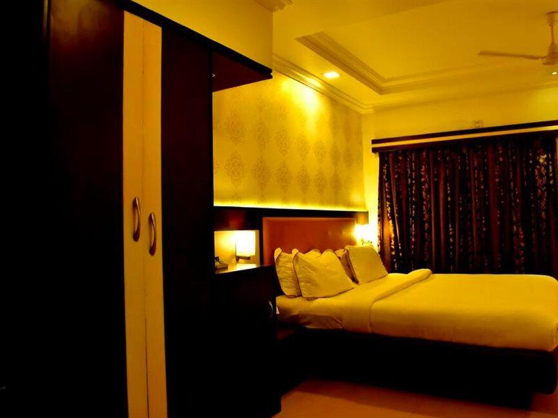 The Grand Krishna Luxury Hotel Чикмагалур Экстерьер фото