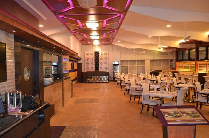 The Grand Krishna Luxury Hotel Чикмагалур Экстерьер фото