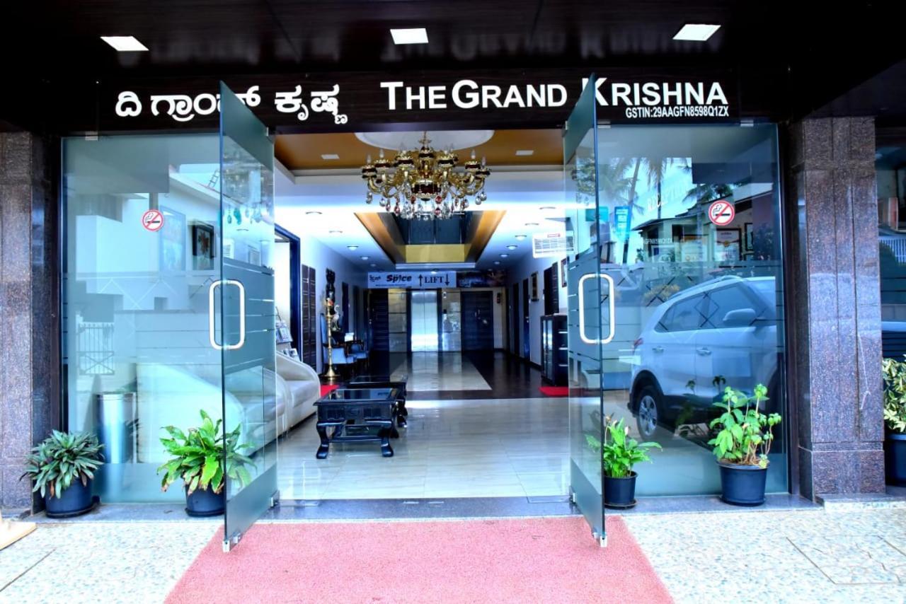 The Grand Krishna Luxury Hotel Чикмагалур Экстерьер фото
